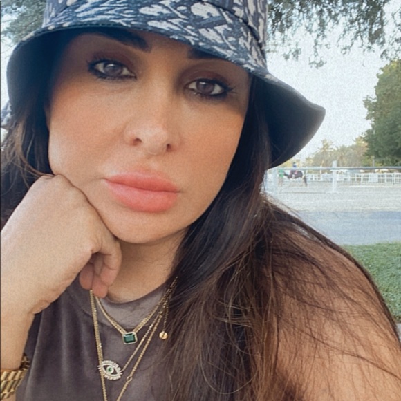 Meet your Posher, Sadia - Picture 8 of 16